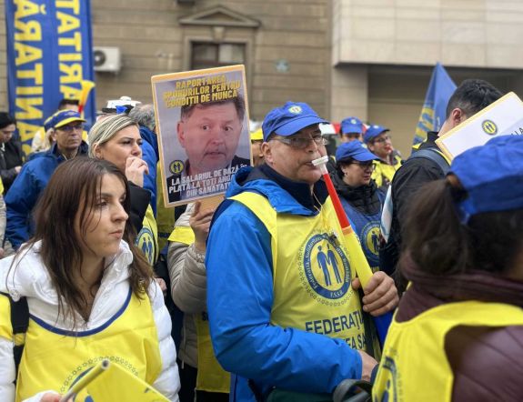Béremelést követelnek, tüntetnek csütörtökön az egészségügyi dolgozók