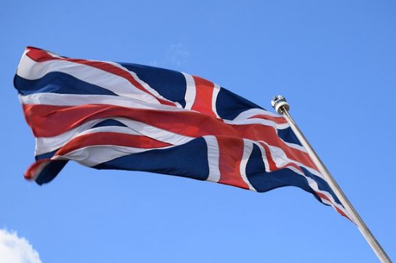 Recesszióban zárta a tavalyi évet a brit gazdaság