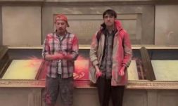 Vandalizmus: vörös porral borították be az amerikai alkotmány eredeti példányát