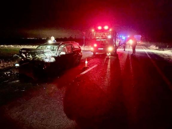 Autóbusz és személygépkocsi ütközött – egy gyerek is megsérült