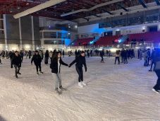 Több év után jégdiszkót szerveztek Kézdivásárhelyen