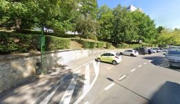 Büntetik a busz- és taximegállókban parkoló sepsiszentgyörgyieket