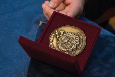 Díszpolgárokat jelölhetnek a sepsiszentgyörgyiek és kézdivásárhelyiek