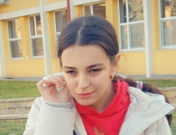 Eltűnt egy 14 éves lány, a rendőrség a lakosság segítségét kéri