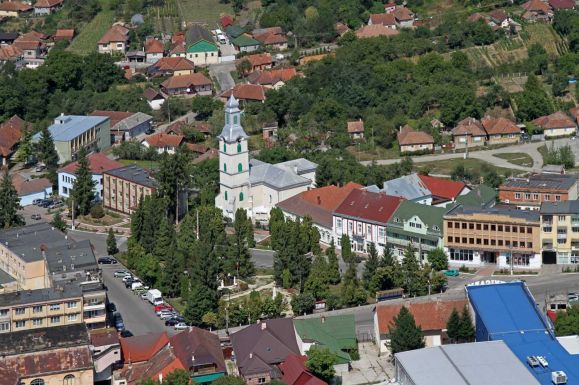 Szilágycseh: tanintézeteket, játszótereket korszerűsítenek