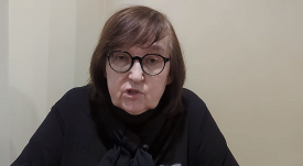 Fenyegetéssel próbálják titkos temetésre rákényszeríteni Navalnij anyját – a gyászoló asszony fia holttestét követeli (VIDEÓ)