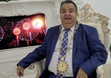 „Mérgezett alma” – óva int a szélsőséges pártoktól a romakirály