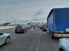 Határrendészet: több mint 226.000 személy lépte át az országhatárt szombaton