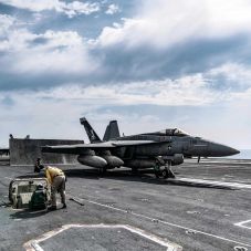 Újabb taggal bővül a NATO, hétfőn szavaznak Budapesten 