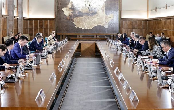 Csütörtökön tartja a kormány idei első ülését: napirenden a prefektusok leváltása