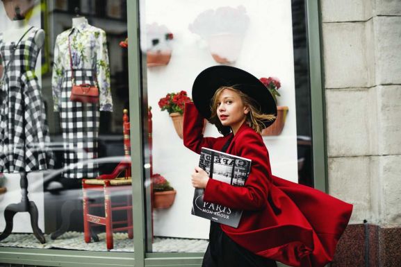 Elkezdődtek a leárazások – ellepték a vásárlók a plázákat