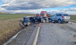 FRISSÍTVE – Három autó ütközött Háromszéken, öten megsérültek