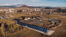 Tizenöt településen tizenhét napelemparkot hozott létre a Harvíz