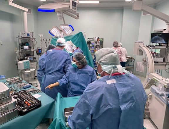 Katasztrofális hatásai vannak a kórházi személyzethiánynak: többórás a várakozási idő a sürgősségen