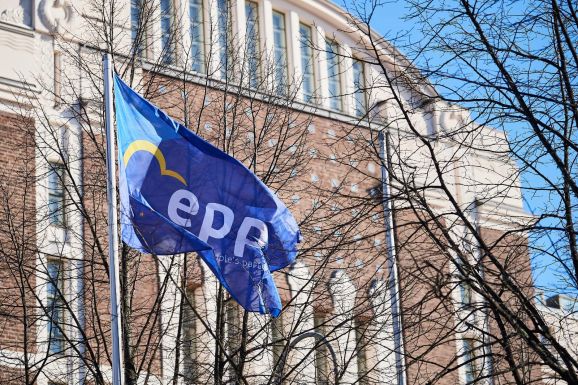 Bukarestben szervezi meg kongresszusát az Európai Néppárt