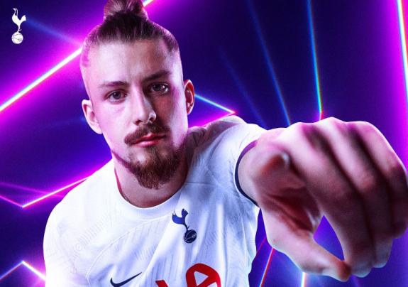 A Tottenham hivatalosan is bemutatta Radu Drăgușint