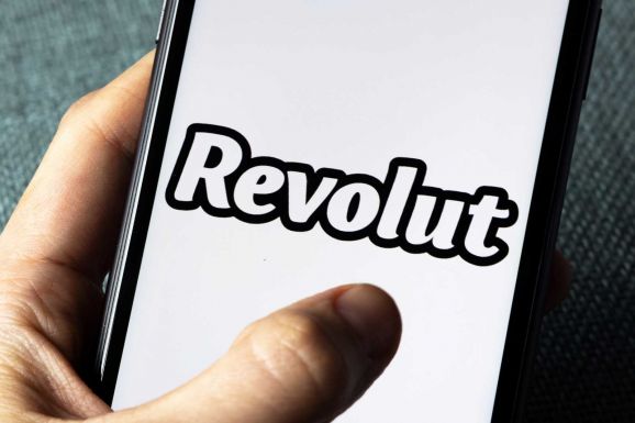 Az adóhatóság „rálát” a Revolut számlákra is: 70 százalékkal adózzák az igazolatlan jövedelmet