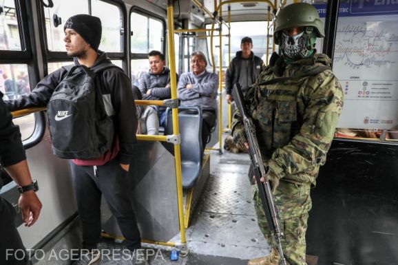 Ecuador elnöke: „háborúban állunk”