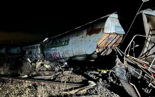 Kisiklott egy gabonát szállító tehervonat – átmenetileg a vasúti forgalmat lezárták