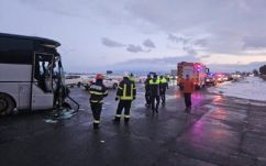 Két autóbusz balesetezett Keresztényfalván – hat személyt kórházba szállítottak (VIDEÓ)