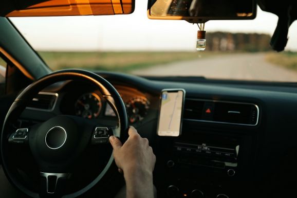 Hatalmas bírsággal sújtottak egy buszsofőrt, mert nem pihent eleget