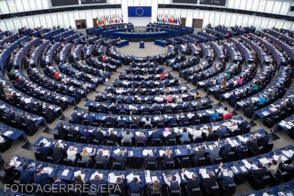 Magyarország ellen fogadott el határozatot az Európai Parlament: nem engednek a „zsarolásnak”