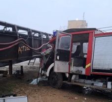 Megsérültek a bányászok – a teherautó nekiütközött a szénszállító szalagnak