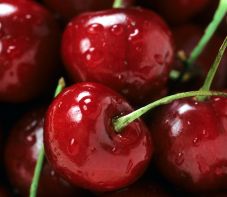 Megjelent a cseresznye a bukaresti piacokon – aranyáron mérik