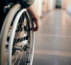 Üzemanyagkártyát kaphatnak a fogyatékkal élők