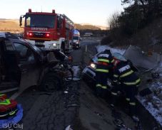 Egy férfi meghalt, ketten megsérültek egy Kolozs megyében történt balesetben