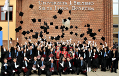 Húsz évvel ezelőtt volt a Selye János Egyetem avatóünnepsége Komáromban