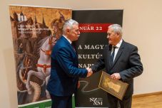 Jánó Mihály művészettörténész kapta a Háromszék kultúrájáért életműdíjat