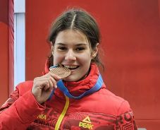 Téli Ifjúsági Olimpia: megvannak az első érmek; a NOB-elnök üzent Mandel Katának