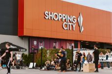 Csótányinvázió miatt ideiglenesen bezárták Marosvásárhely legnagyobb bevásárlóközpontját