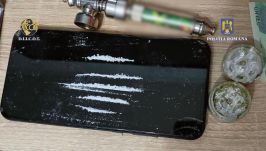 Kábítószer-kereskedelem gyanújával kilenc személyt tartóztattak le Maros megyében