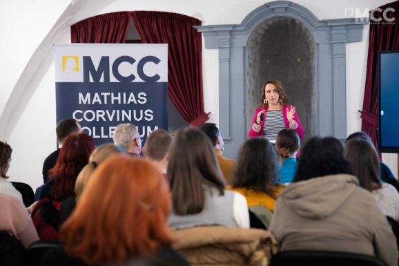 A generációkról és szokásaikról Kézdivásárhelyen