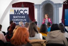 A generációkról és szokásaikról Kézdivásárhelyen