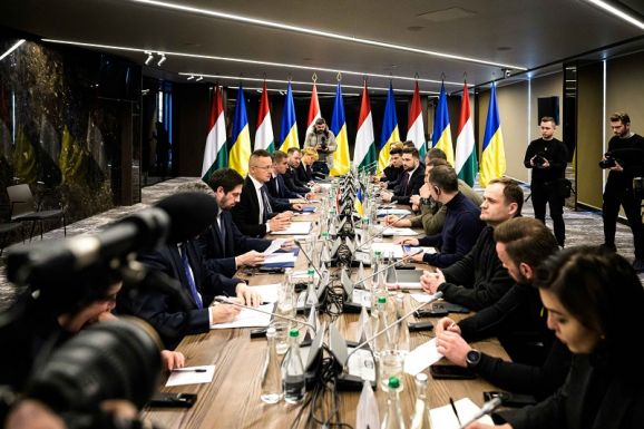 Ukrán–magyar közeledés: Ukrajna készen áll a kisebbségek jogai kapcsán kialakult vita rendezésére Magyarországgal