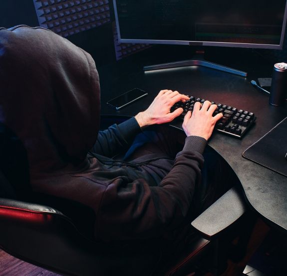 Feltörték a képviselőház adatbázisát – állítólag Kelemen Hunor személyi igazolványát is megszerezték