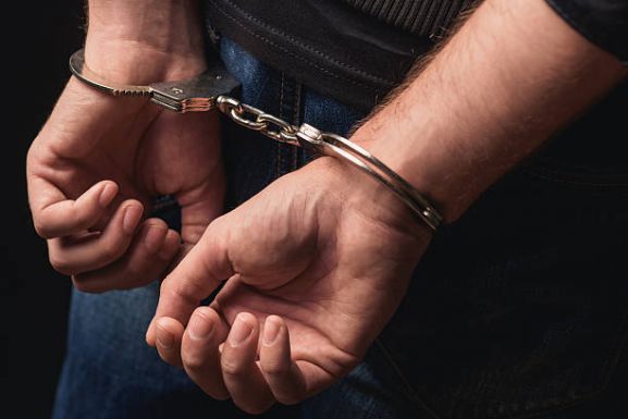 Diákoknak árult kábítószert a 17 éves drogdíler