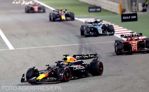A címvédő Max Verstappen rajt-cél-győzelmével indult a Forma–1-es idény