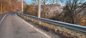 Vandalizmus: letörték az összes fényvisszaverőt Sepsiszentgyörgy és Előpatak között