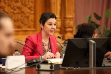 Több pénzt kapnak kézhez áprilisban szociális támogatások kedvezményezettjei