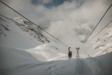 Kimenekítették az öt turistát a Bilea-tóhoz szállító drótkötélpályás felvonó elakadt kabinjából