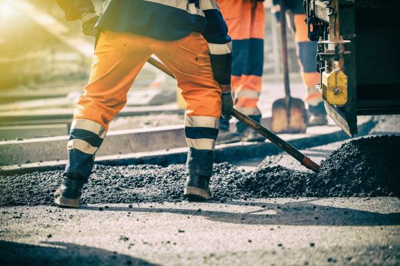 Szilágyság: zajlanak a tavaszi útkarbantartási munkálatok