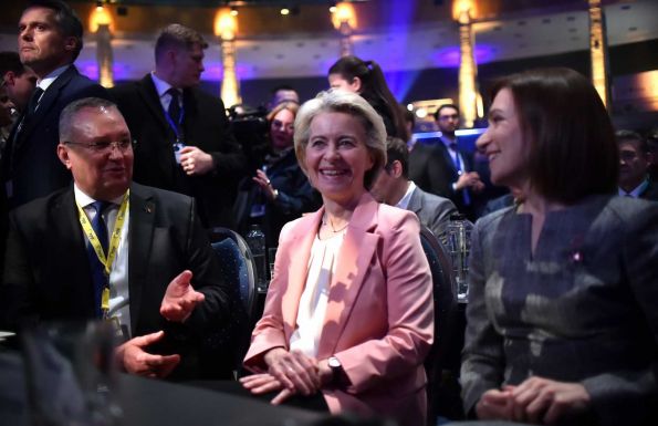Ursula von der Leyent választja csúcsjelöltnek csütörtökön az Európai Néppárt