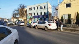 Lövöldözés és autós üldözés Kézdivásárhelyen: előzetes letartóztatásban három fiatal