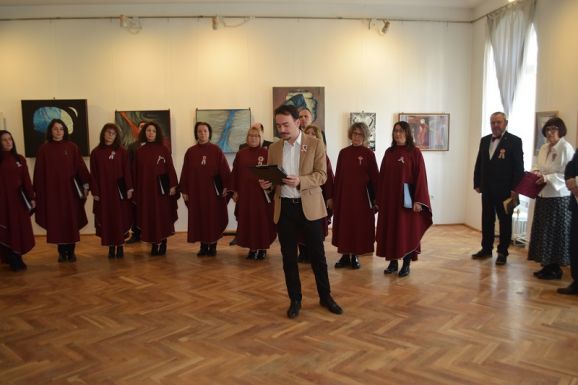 Ünnepi tárlattal hangolódott Kézdivásárhely március 15-ére