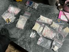 Drogbandát számolt fel a DIICOT – a bírónő is tőlük kaphatta a kristály-metet