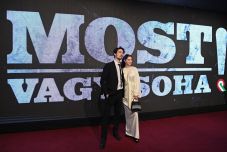 Bemutatták a Petőfiről szóló filmet: Most vagy soha!